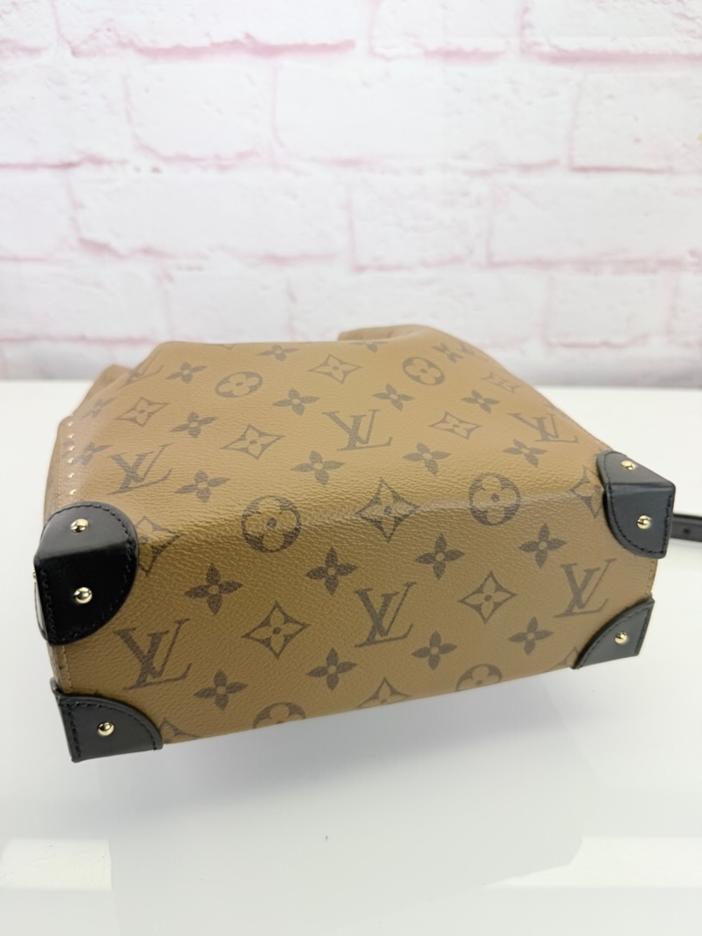 Louis Vuitton Noe Trunk PM Reverse Monogram Chain-Trim Shoulder Bucket Bag - Picture 6 of 13